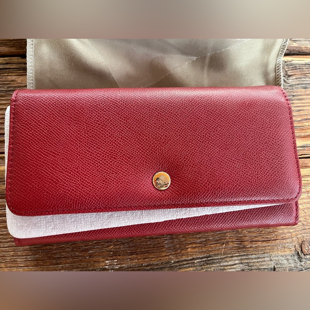 NWT Levenger Charlotte Snap Wallet (Ruby)